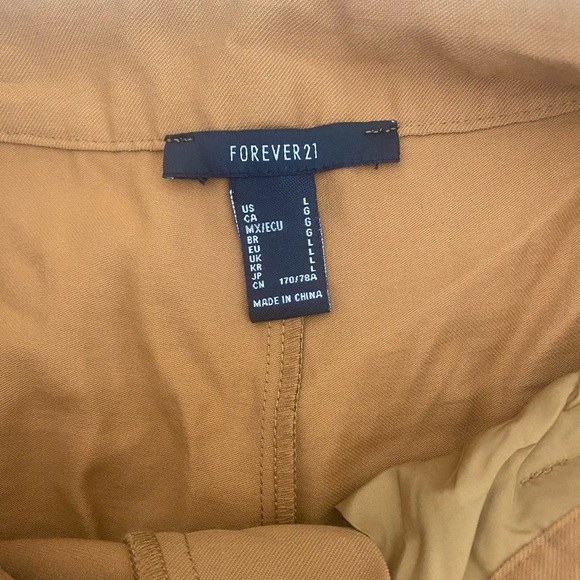 💕NEW💕Forever21 Shorts - Picture 3 of 7